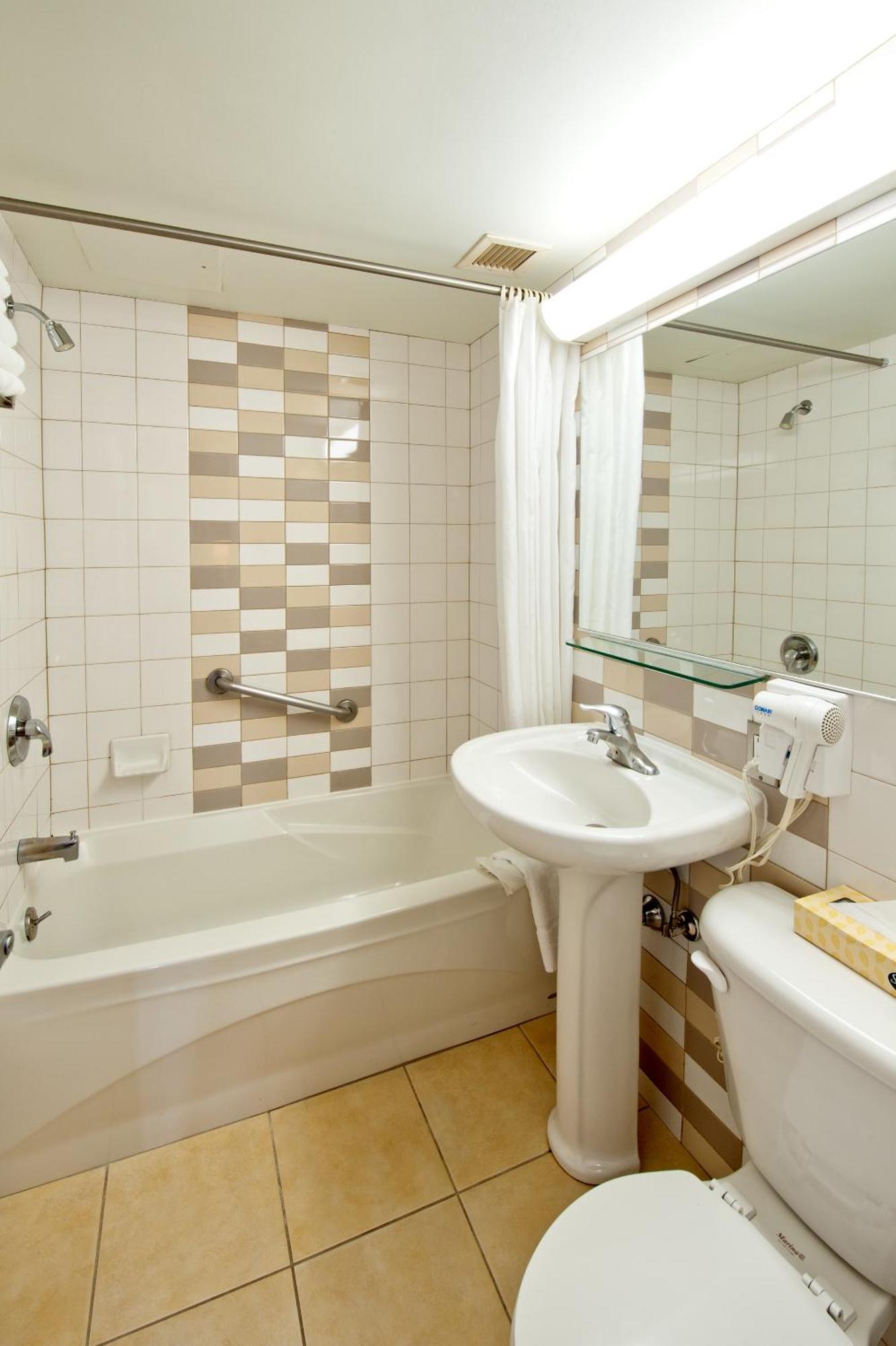 Two-Bedroom Suite,718877212:JPEG