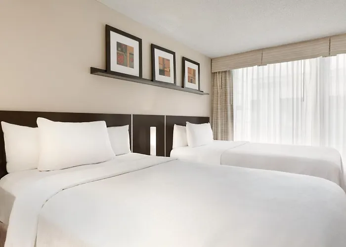 Embassy Suites By Hilton -Hotel Montreal