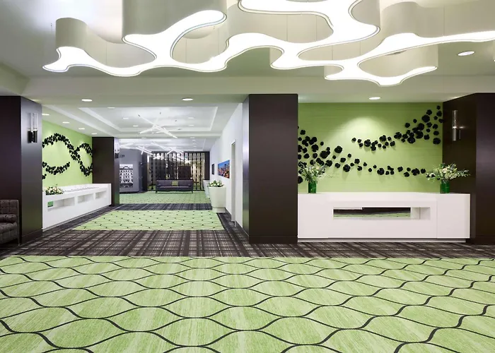 Doubletree By Hilton Montreal Hotel